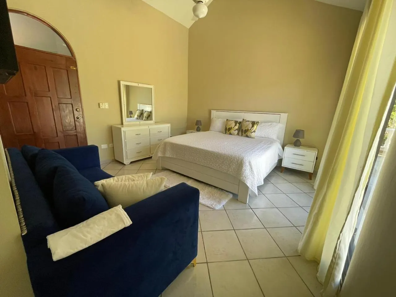 Villa Michel Laguna del Higuero República Dominicana
